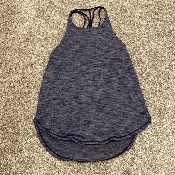Lululemon workout top w/ bra - Picture 1 of 3